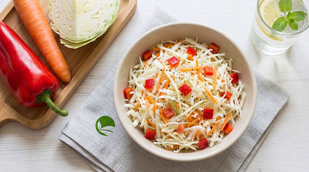 Surówka z białej kapusty z papryką