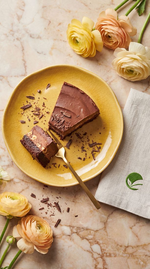 Keto torcik Ferrero Rocher – czekoladowy deser keto z orzechami laskowymi